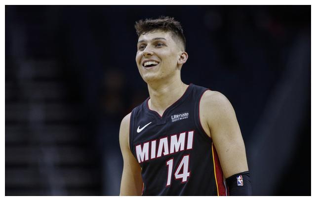 亚洲杯强队集体发力