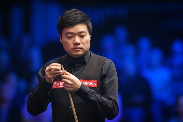 奎因垃圾时间偷袭抢断铁血扣篮，克雷伊奇不满怒喷引发冲突