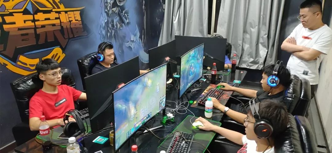 却也让我们 却也让我们