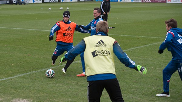 于俱乐部的 于俱乐部的